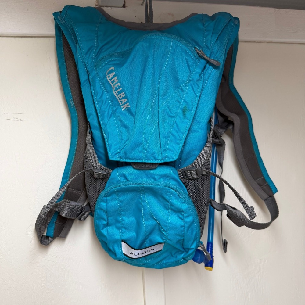 Camelbak Aurora Teal 2L Hydration Backpack Blue Unisex Hiking Bag